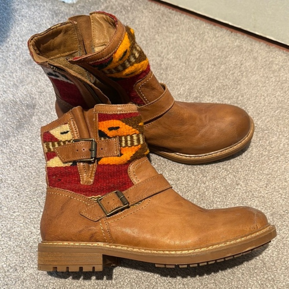 SOFFT Tapestry Brown Leather Ankle Boots with Colorful Accents EIC 11